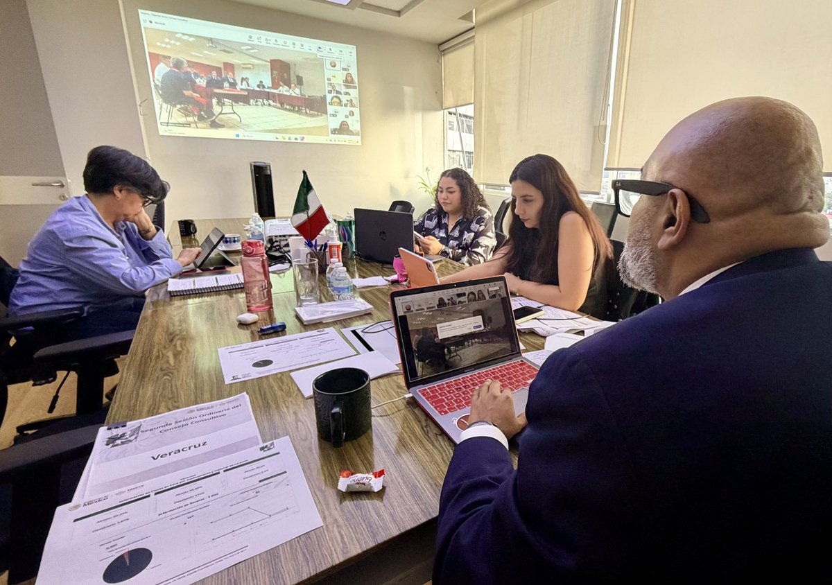RockAvilaISSSTE's tweet photo. Hoy en oficinas centrales de la DOR realizamos los Consejos Consultivos de las Oficinas de Representación de Nayarit, Hidalgo, Puebla, Veracruz y Baja California, quienes presentaron sus avances e informes de actividades. 📊
Seguimos fortaleciendo la gestión del @ISSSTE_mx en cada rincón del país. 

Trabajar en territorio y coordinados es la clave para brindar un mejor servicio. 🙌

#ISSSTE