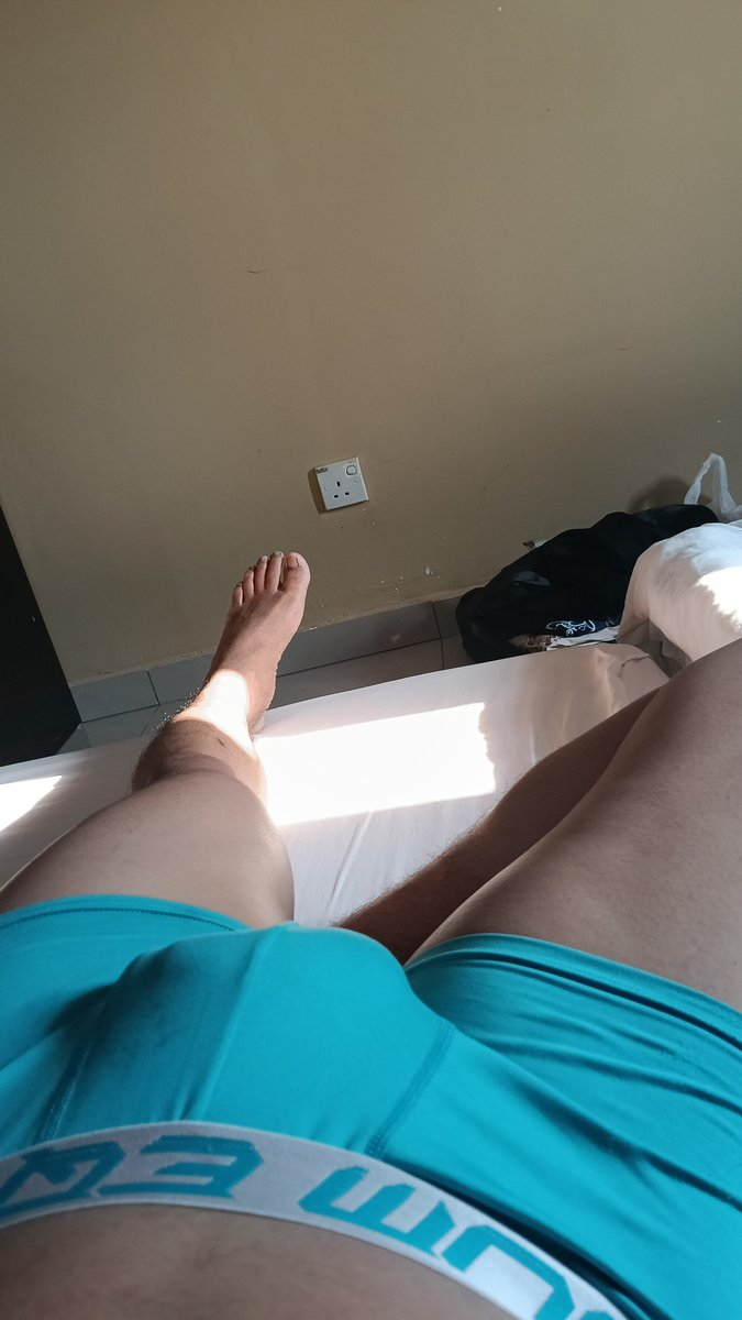 Kee_3190's tweet photo. Still sleep my bird😂 https://t.co/MUqKiOIeRk