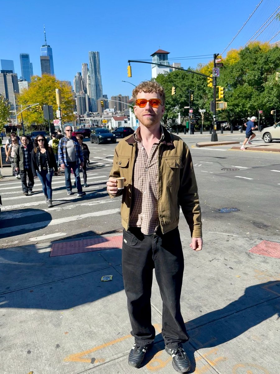 jpsaxe's tweet photo. nostalgia for the present in the pictures, nostalgia for the reckless in the song. also.. 8 days till ‘okay piano guy’ for those of us counting 🖤🎹 https://t.co/MmJ2FGOYp5