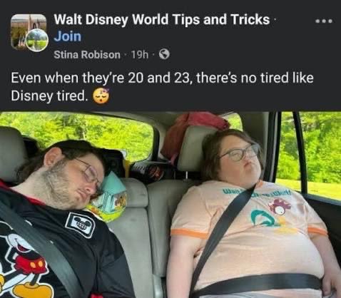 CrackerBardvxm's tweet photo. @TechANayan @CaptainCreteFN @Ariagakill You and ladyboy at Disney https://t.co/AFIFNspexm