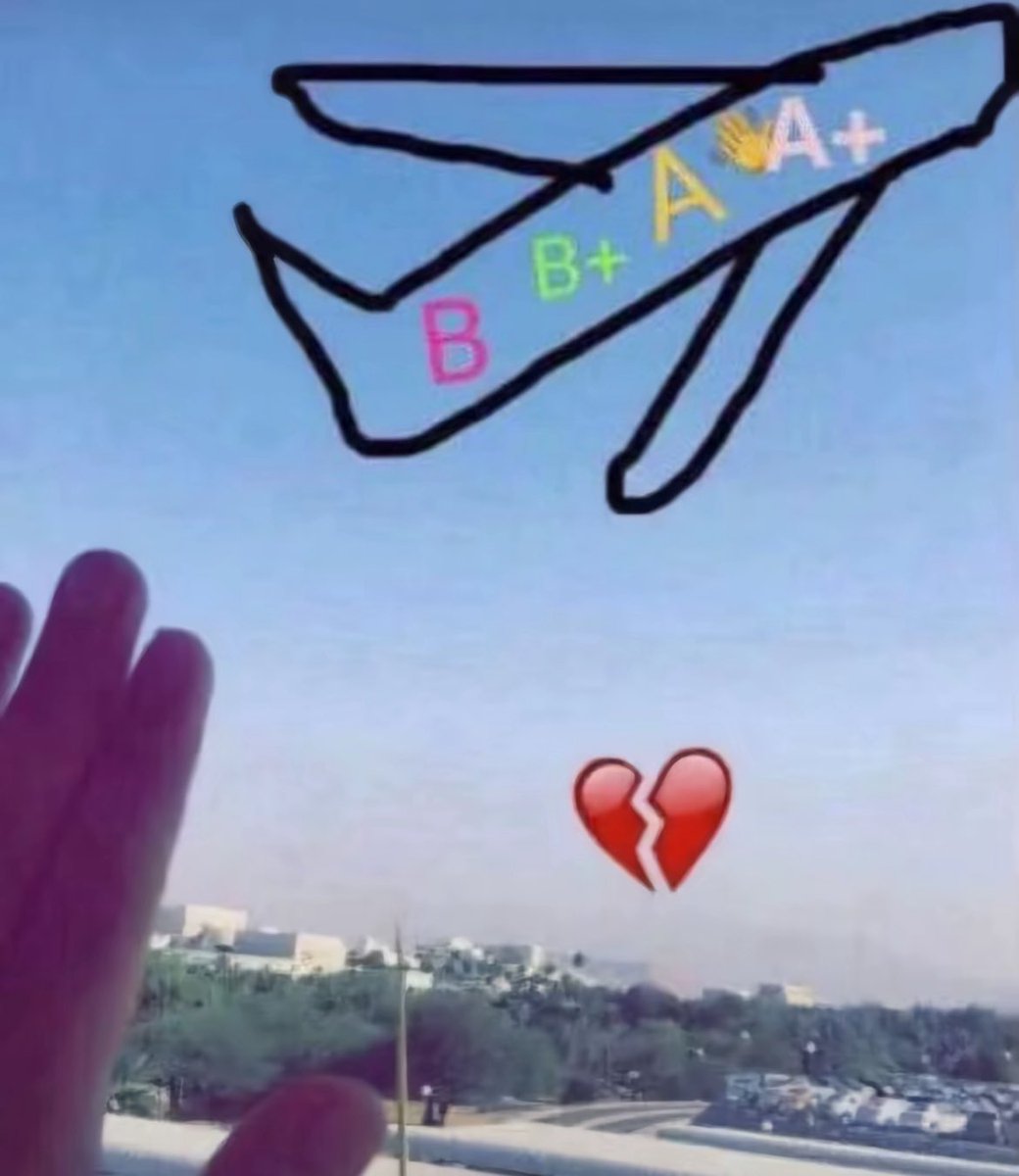 iibrahimabdulah's tweet photo. Too many grades flying over my university 💔 https://t.co/SDVU4aG9yg