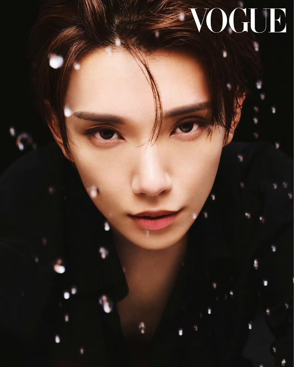 joshushushu_svt's tweet photo. #JOSHUA #조슈아 vogue Korea

Joshua looks soooo good🖤🖤🖤 https://t.co/ZP86EI5GXT