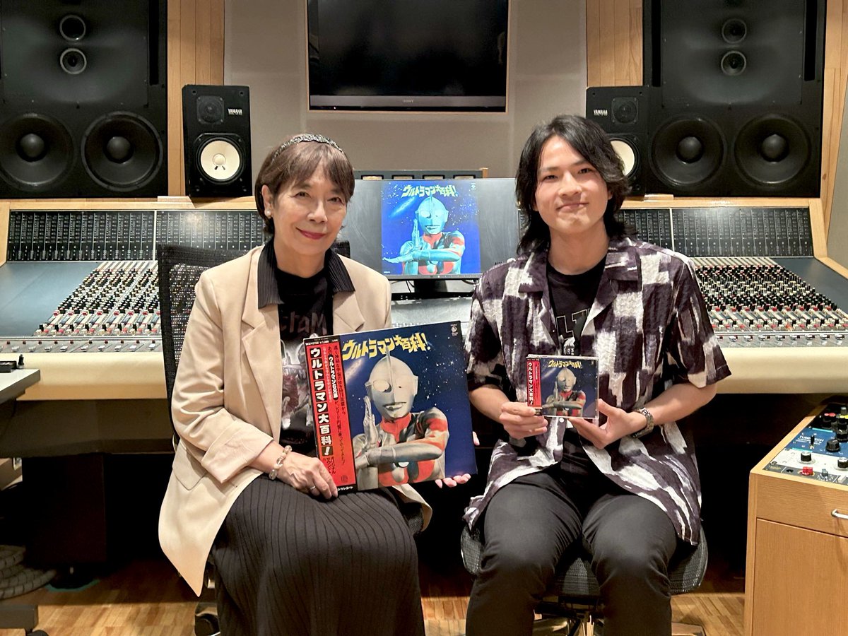 Yoshk9's tweet photo. 小学館のビジネストレンド誌『DIME』12月号のインタビューページ
「音楽がつなぐウルトラマンのバトン」にて
『ウルトラマン』でフジ・アキコ隊員��演じられた #桜井浩子 さんと
ウルトラマンの音楽について話した模様が掲載されています✨
 
#DIME、#ウルトラマン大百科! を宜しくお願い致します🙇‍♂️ https://t.co/IqT9KspeH3