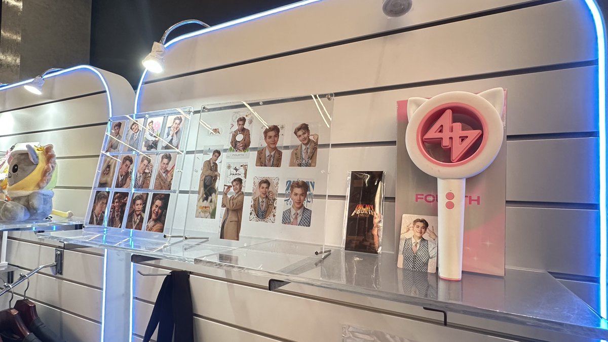 GmmtvShop's tweet photo. มาเติมความน่ารักกับ OFFICIAL MERCHANDISE จาก OH MY FOURTH CONCERT กันได้เลยทุกคน

GMMTV OFFICIAL MERCHANDISE BOOTH
16 - 18 October 2026
08:00 AM onwards
BITEC LIVE

#FourthConcertD1
#GMMTV https://t.co/tOYUKFHuNc