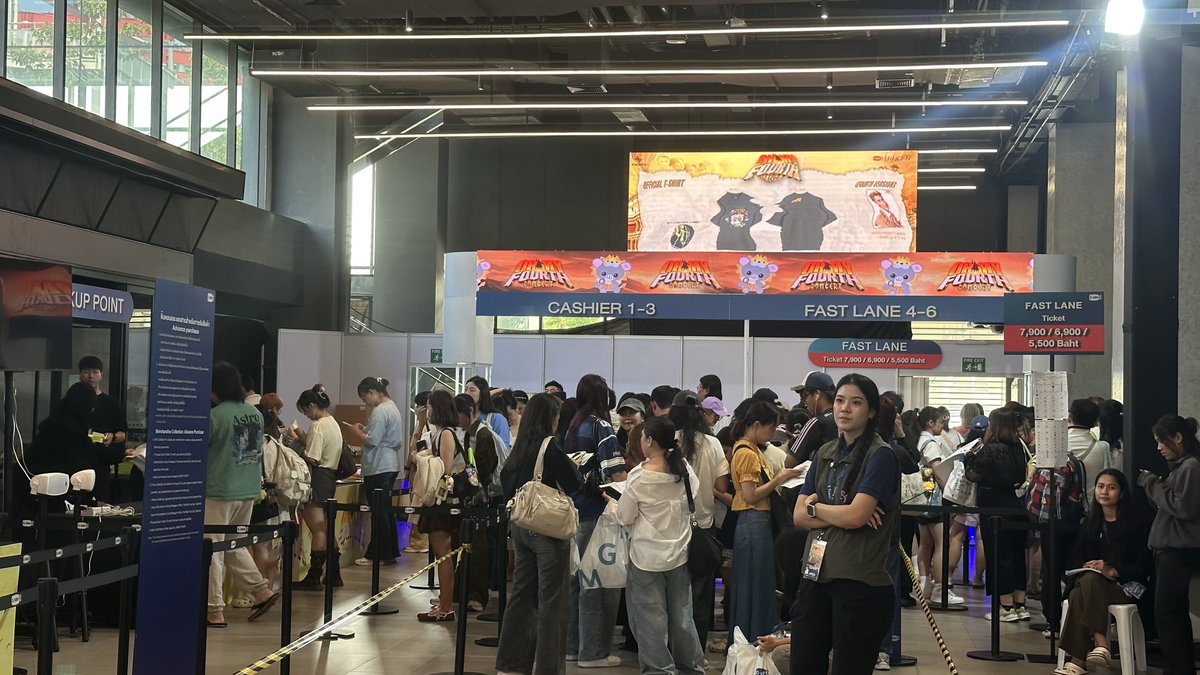 GmmtvShop's tweet photo. มาเติมความน่ารักกับ OFFICIAL MERCHANDISE จาก OH MY FOURTH CONCERT กันได้เลยทุกคน

GMMTV OFFICIAL MERCHANDISE BOOTH
16 - 18 October 2026
08:00 AM onwards
BITEC LIVE

#FourthConcertD1
#GMMTV https://t.co/tOYUKFHuNc