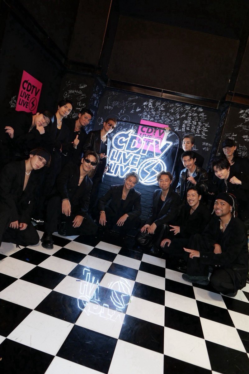 exilelive_acc's tweet photo. 見逃し配信公開中👑
#EXILE 「 𝘾𝘿𝙏𝙑 ライブ！ライブ！」
#EXILEフェス

#CDTVライブライブ
#TVer 
🔗https://t.co/YYWRSkvb4E
【視聴期限】 10/19(月)18:59まで

#EXILE25th 

--------------

11/14からStart！
𝐄𝐗𝐈𝐋𝐄 𝟐𝟓𝐭𝐡 𝐀𝐍𝐍𝐈𝐕𝐄𝐑𝐒𝐀𝐑𝐘 𝐁𝐄𝐒𝐓 𝐋𝐈𝐕𝐄 〜𝐋𝐃𝐇 𝐏𝐄𝐑𝐅𝐄𝐂𝐓 𝐘𝐄𝐀𝐑 𝟐𝟎𝟐𝟔〜 

🔗ticketbook
https://t.co/MWIAEQYFRi

ツアータイトルどおり、25年間が詰まった
「 BEST 」なライブ！！！

--------------
EXILE
『PARTY TUNE - BEST SELECTION -（25th Anniversary Deluxe Edition）』

新曲「 #Gorgeous 」も！
🎧 Streaming and Download 
https://t.co/Gw15YhMXv3