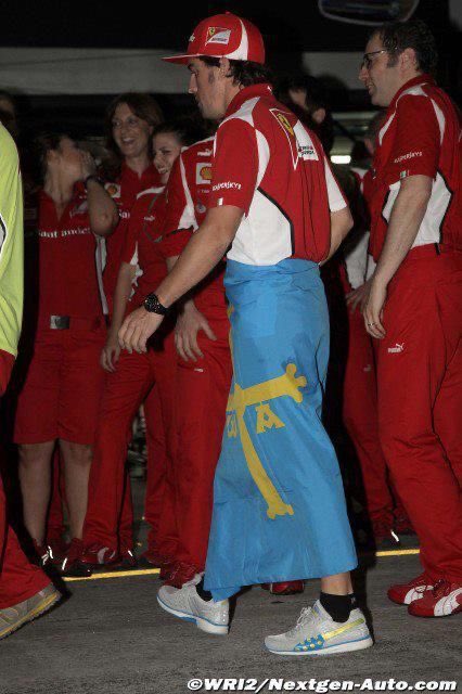 offlinecrying's tweet photo. Whatever man 😭😭😭😭

İ don’t have the metaphorical balls to wrap my country / hometown flags around my waist tower style but you do you honey 😭😭😭 https://t.co/aEFrDPDVVw
