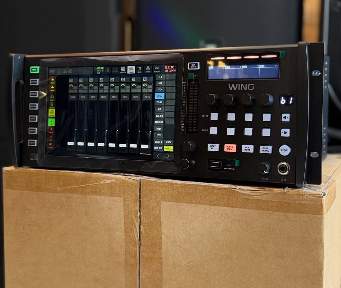 benkenmusical's tweet photo. Behringer Wing Rack #benkenmusical  #wingrack #soundengineer 

Call +2348036313120
WhatsApp +2348059977099
Email: benkenmusicalmarx@gmail.com 

WeAreBenkenMusicals We mean business 

No 1 agudosi Street alaba international market electronics section Lagos Nigeria https://t.co/jMb6CMtnAG