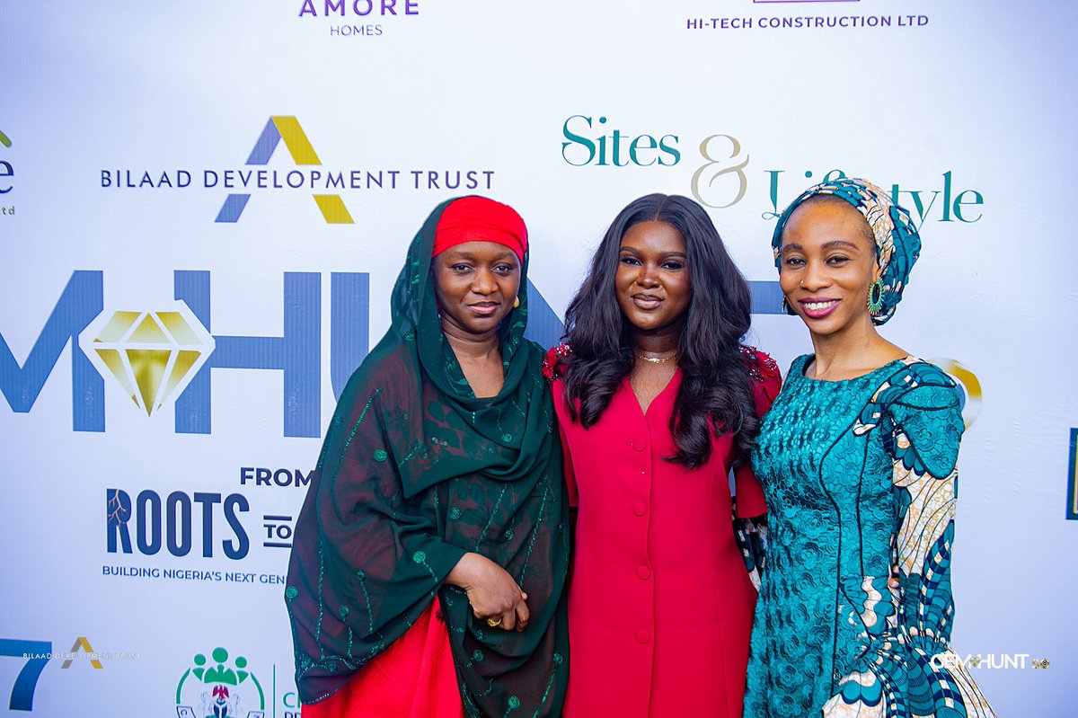BilaadDevTrust's tweet photo. The red carpet was full of moments and we captured them!
#bilaaddevelopmenttrust #gemhuntseries #gemhunt5_0 #FromRootsToRiches #RedCarpet #Entrepreneurship #bdt https://t.co/5Mzd1XNXoU