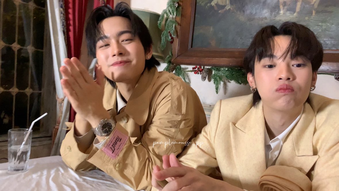 pamplemousse_pp's tweet photo. อยู่เป็นความวุ่นวาย ซุกซน เด็กเร้กเด็กแสบ วิ่งเล่นกันไปแบบนี้เรื่อยๆเลยน้าาา

9MOMENTS WITH COPPERFIFA

#เก้าไปกับคอปฟี่ 
#copperfifa https://t.co/fw9O1xeWzj