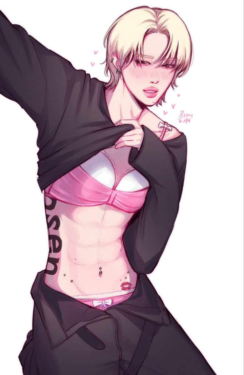 berryj4m's tweet photo. the type of pictures he sends to the gc when everyone is about to sleep https://t.co/nFmBb4x4T0