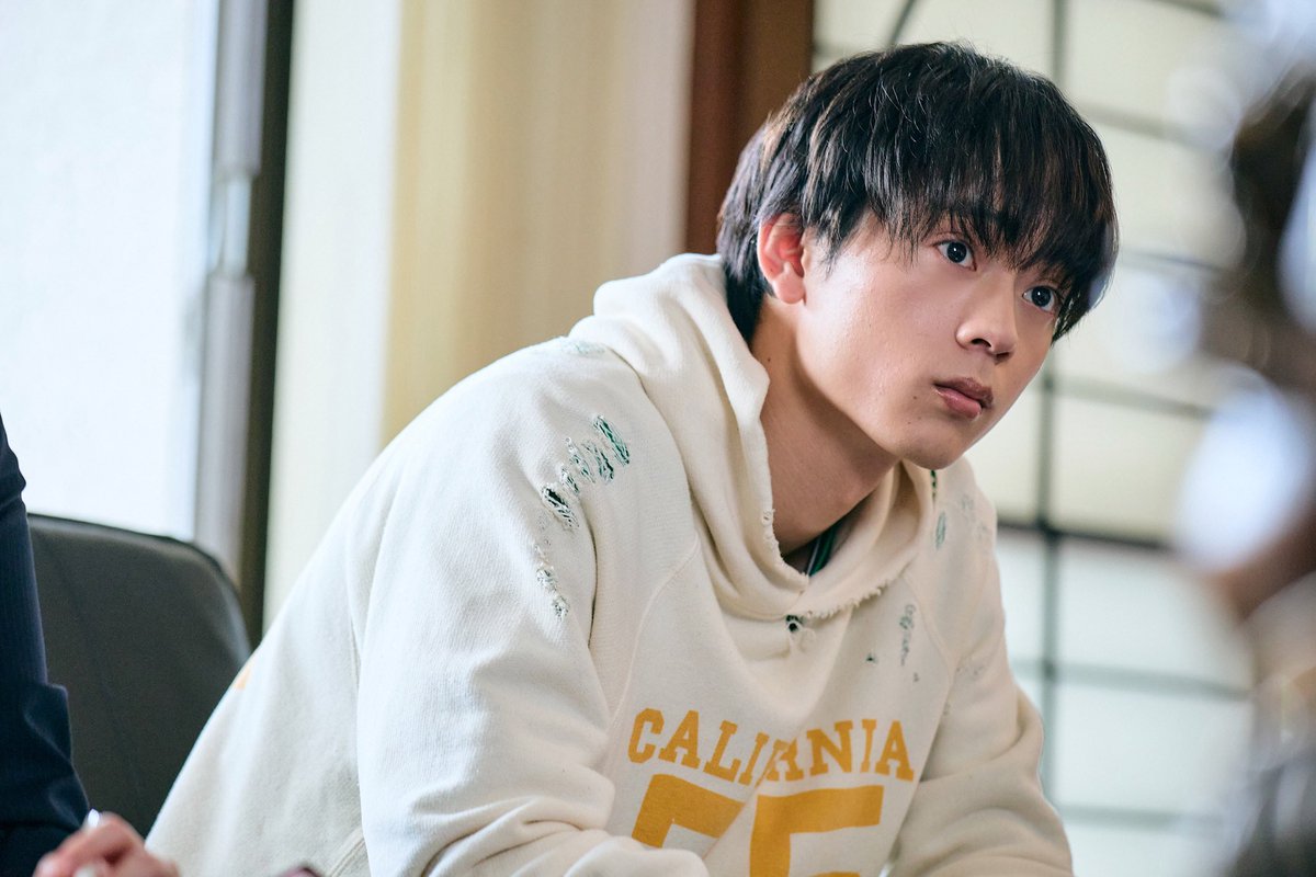 tx_drama9's tweet photo. ◢◤◢◤◢◤◢◤◢◤◢◤◢◤◢◤◢◤
   #ボーダーズ 場面写真を先行公開📸
◢◤◢◤◢◤◢◤◢◤◢◤◢◤◢◤◢◤

聞き取り調査に乗り出した
SCUの最年少、最上功太(#水沢林太郎)💫

『ボーダーズ 警視庁特殊事件対策班』🏙️ 🚨 
今夜9時スタート！ https://t.co/6zqbgc7Zdf