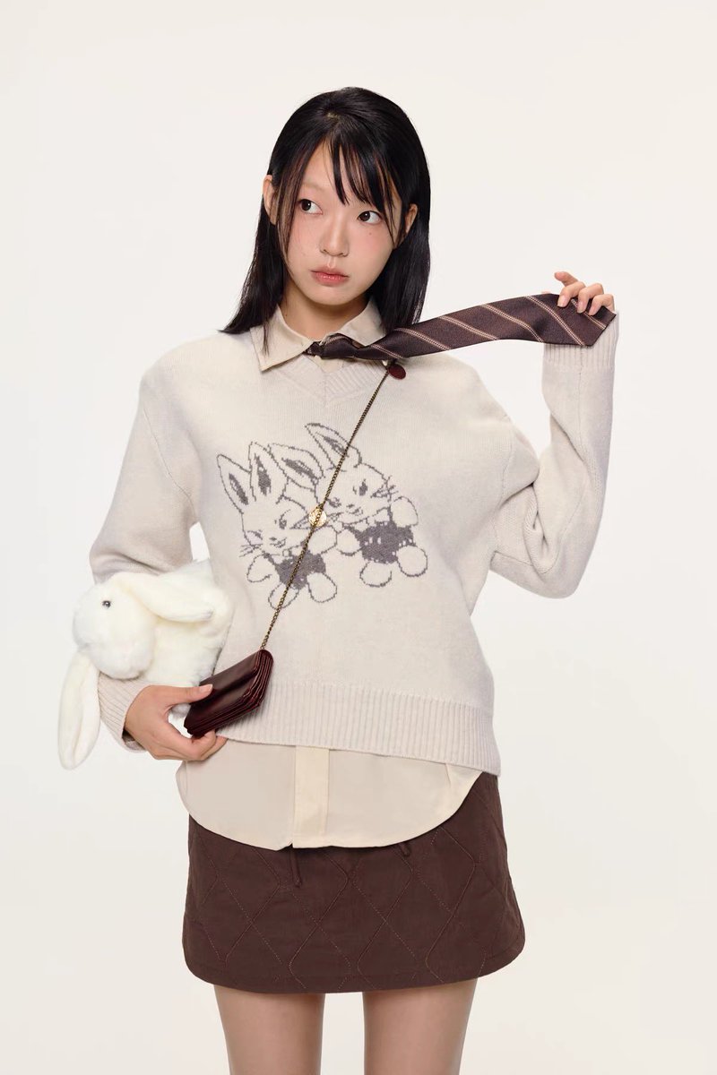 bbublequm's tweet photo. Sweater Bunny Yawhat ! 🐇
มาลดค่า 50% ลายน้องน่ารักมากก 990฿ https://t.co/wcGvGAY69f