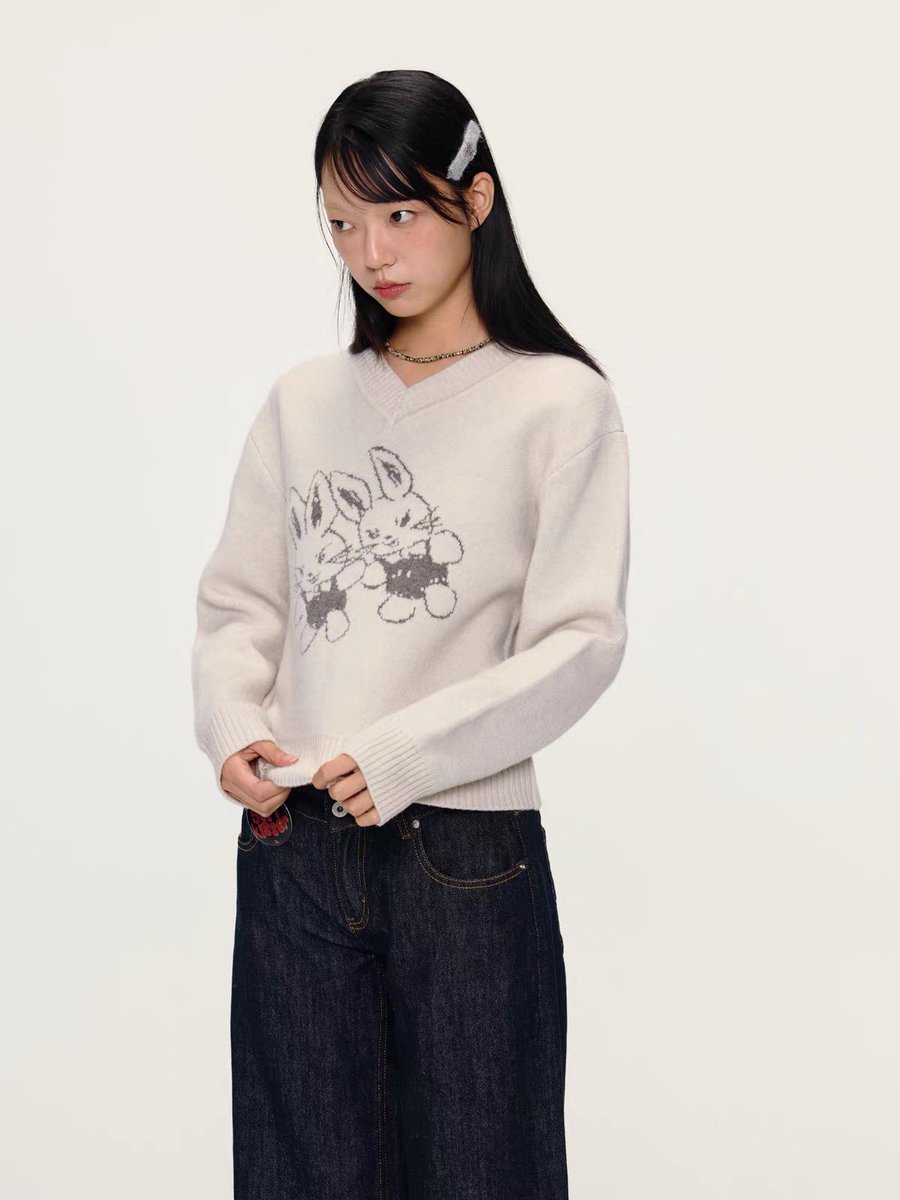 bbublequm's tweet photo. Sweater Bunny Yawhat ! 🐇
มาลดค่า 50% ลายน้องน่ารักมากก 990฿ https://t.co/wcGvGAY69f