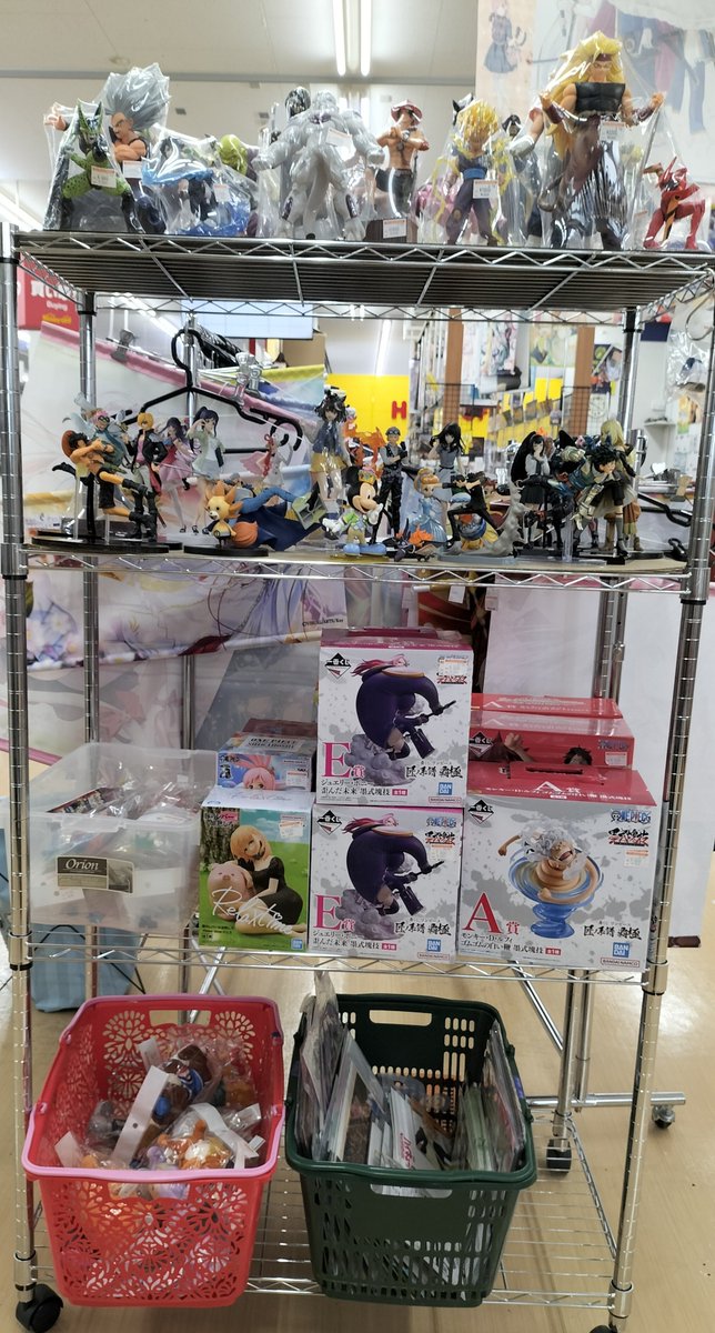 hb_koza's tweet photo. また、#フィギュア コーナーに溢れていたお品物などを、入り口前の安価品コーナーにお出ししました✨️
思わぬ掘り出し物と出会えるかも？要チェックです💥💥

#ホビーオフ
#高座渋谷
#フィギュア買取 https://t.co/cQSOQzpeoB