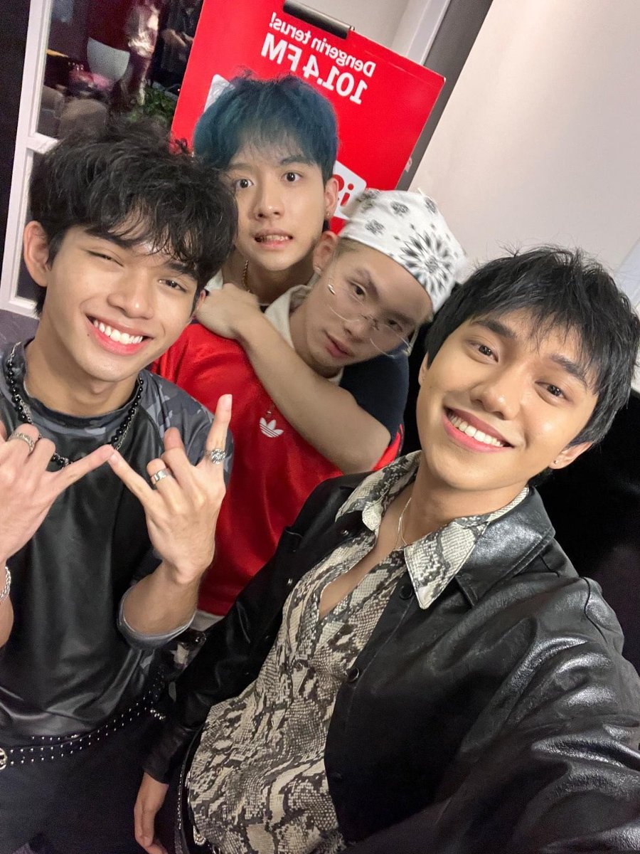 sonygyuqi's tweet photo. @queeri_official SEEN

#SEEN #Queeri_SEEN #Queeri https://t.co/V07AZwu6MC
