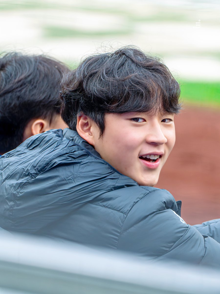 won_way_ticket's tweet photo. 251019 #삼성라이온즈 #이호성
작년 가을야구의 주역..🥹 https://t.co/wEOw3vaZcz