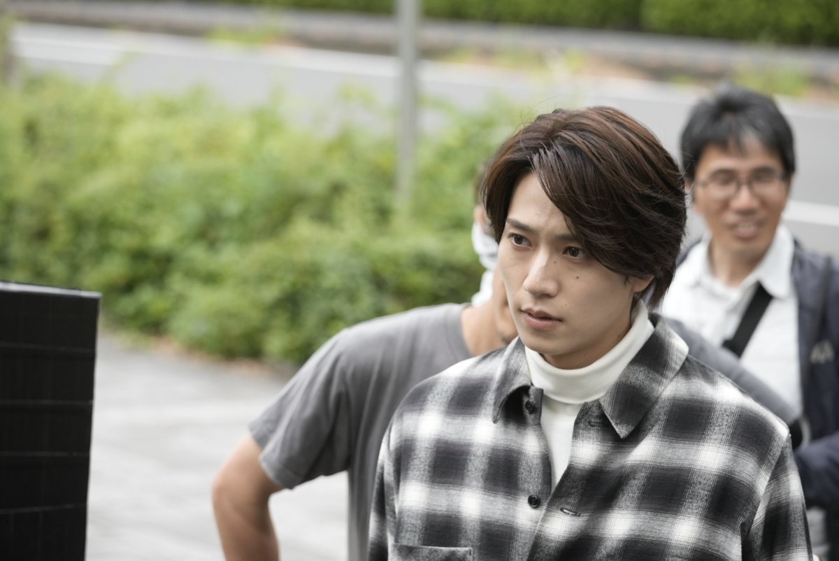 oricon's tweet photo. timelesz橋本将生、ホクロの位置まで同じ❗
翠くん役キャスティング秘話
⠀
🎥制作秘話＆メイキング解禁
原作サイド＆作品Pから熱烈ラブコール
https://t.co/Du6gBi1i1v
⠀
映画初主演ながら堂々とした座長っぷり
ライブツアーと重なる多忙日程でも「台本を手にしている姿を一度も見たことがない、NGもほとんどなし…」