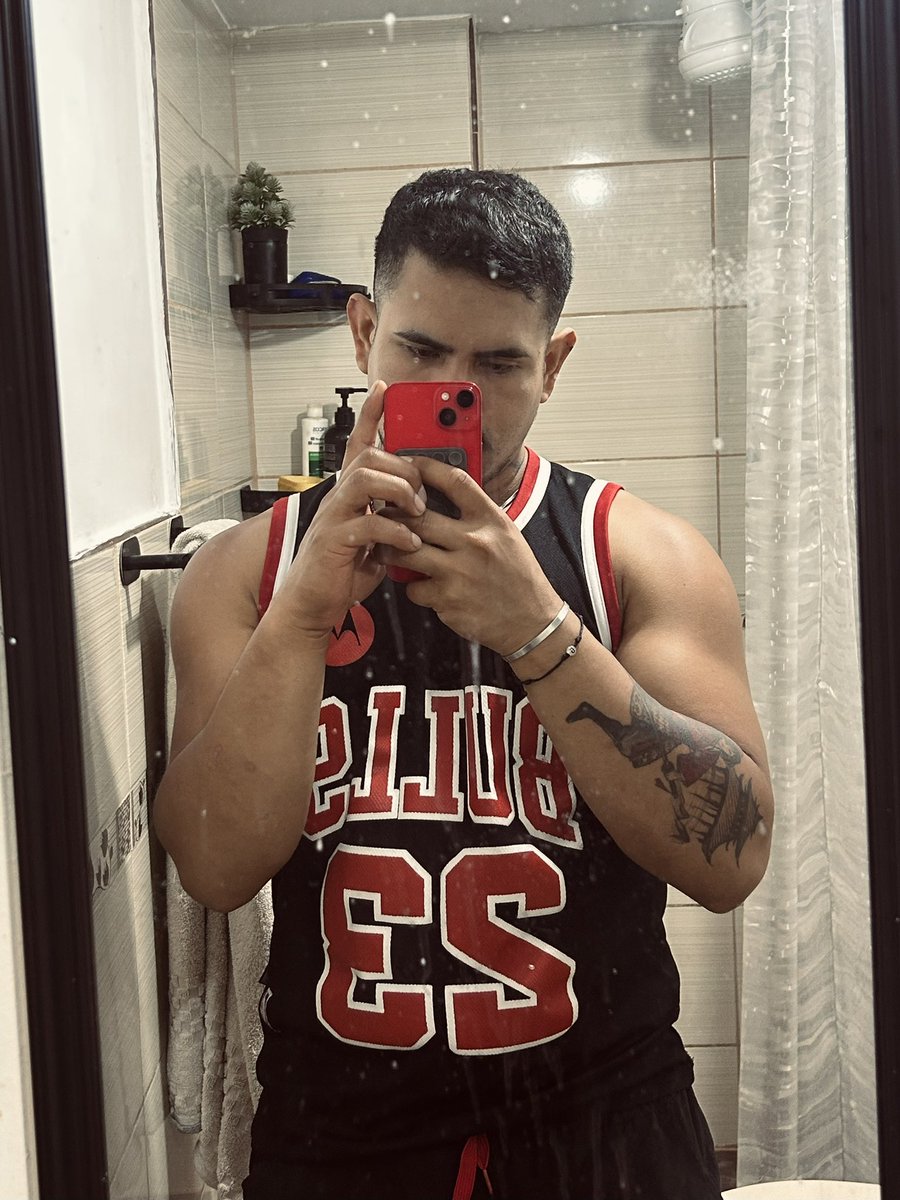 Giankoblass's tweet photo. Chudaiii 🍆😈 https://t.co/MmJGPJ6HaO