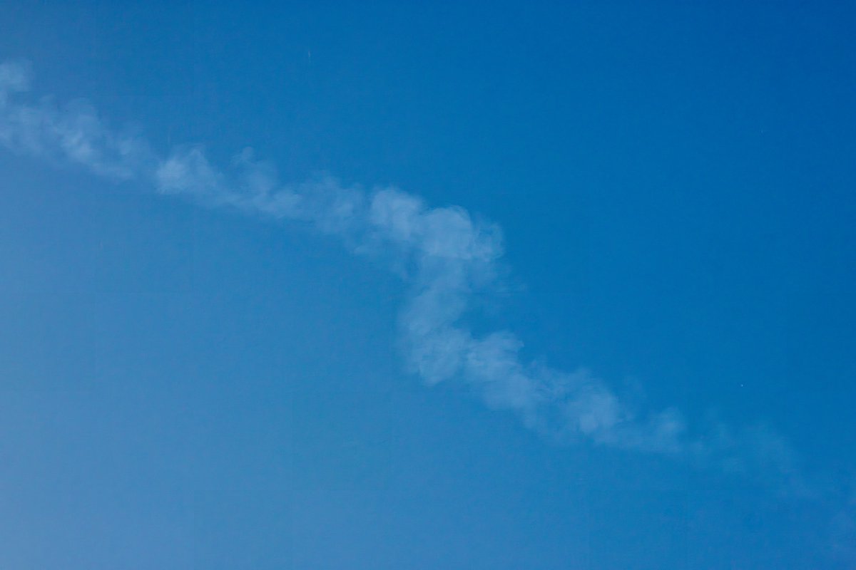 ShorealoneFilms's tweet photo. Not much to see of this afternoon @SpaceX #USSF481 (TH-2)  launching a new batch of 23 #STARSHIELD sats from @SLDelta30 this booster B1081.28 has been to space &amp; back 28 times now WOWZA DUDE!!! 10-15-26 https://t.co/dCXkJ2dITk