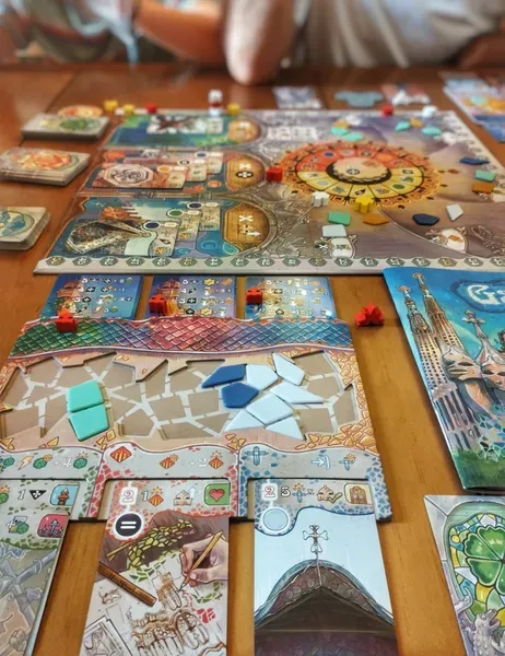 BoardGameJay's tweet photo. In this strategy game build mosaics while balancing 3 point types as only your 2 lowest scoring types count at the end

-Unlimited movement rondel for action selection
-Play cards &amp; arrange tiles on a personal board
-Inspired by Antoni Gaudí

The game is Gaudí https://t.co/Trwm0DJk9i