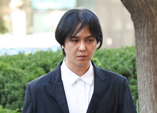 kchartsmaster's tweet photo. WINNER’s Song Mino may be required to complete an additional 102 days of military service following his conviction for violating the Military Service Act.

The Military Manpower Administration is currently reviewing the procedures for his return to service.

https://t.co/wlWyJyU7hY