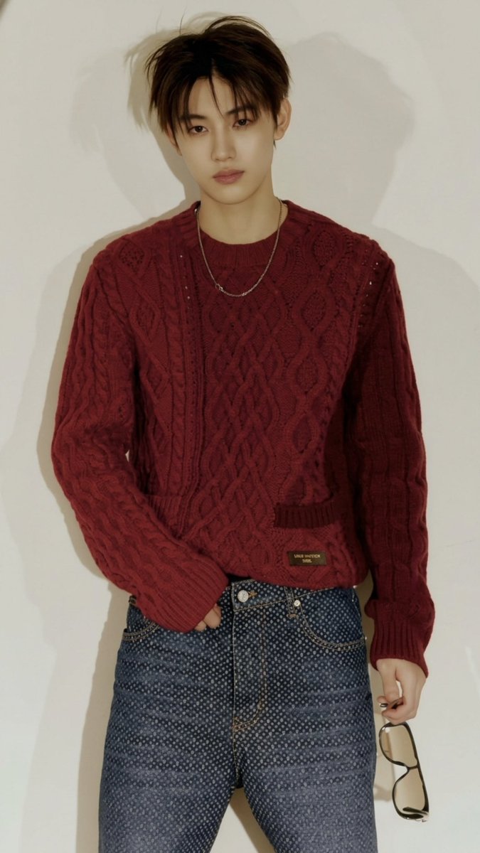 acaijoahae's tweet photo. EOM #SEONGHYEON AND HIS UNBEATABLE FACE CARD https://t.co/5V4a4s3tfN