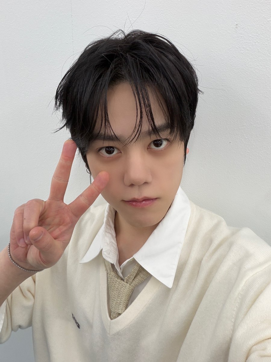dddm_official's tweet photo. 혹시... 불만 있어?
난 '잔불'만 있는데...❤️‍🔥
⠀
@NFlyingofficial
⠀
#NFlying #엔플라잉 #잔불
#dddm #dududomusic #두두두뮤직 https://t.co/s5Jgb03Sos