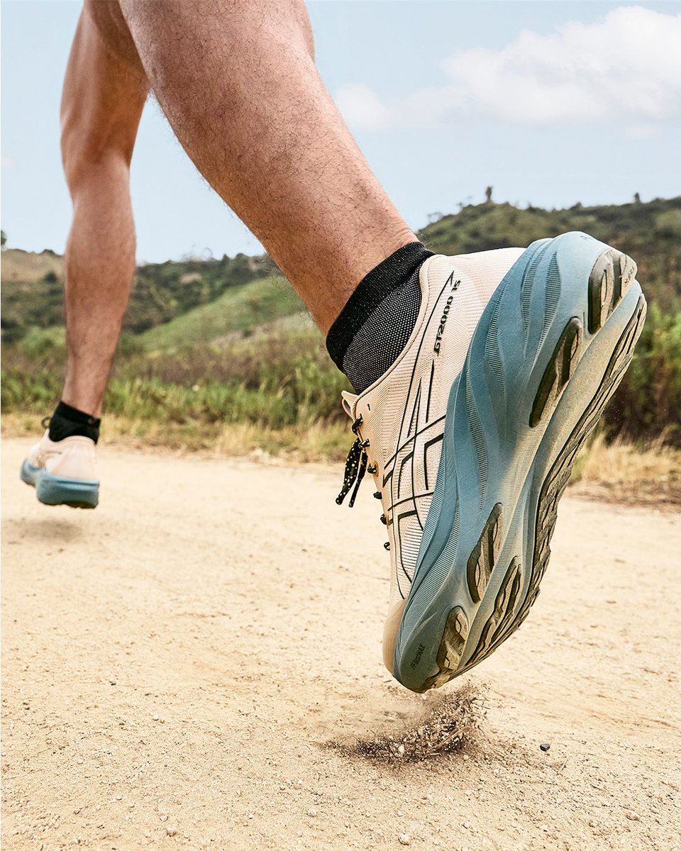ASICSRunningJP's tweet photo. 【NATURE BATHING Collection】
トレイルシューズの要素を取り入れたNATURE BATHINGコレクションが登場。

秋の風を感じながら、気軽に楽しくトレイルランニングを。

10/22より公式オンラインストア・直営店舗にて発売。
▼ラインアップはこちら
https://t.co/gSAFGOmQV8 https://t.co/FrrpGQ279Y