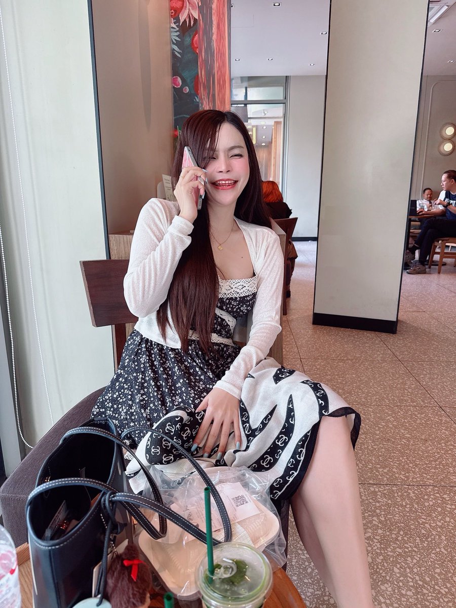 Wongg2ge's tweet photo. ฮัลโหลลล วันศุกร์แย้ววววนะ มาหาได้ยาง https://t.co/1yIq4vzdqb