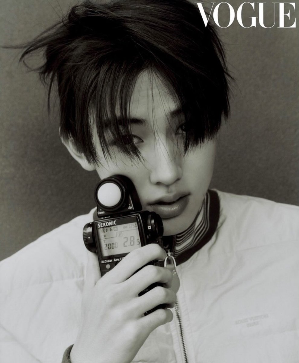 rredtrbl's tweet photo. The photographer 📸            The photo 🖼️ https://t.co/AUx3LDkyBd