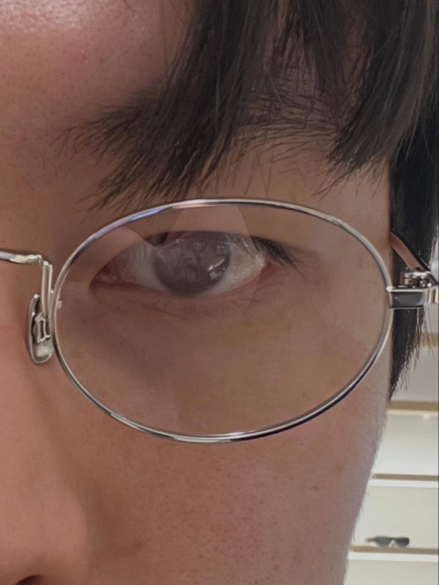 F00ho's tweet photo. 눈컴퍼니 미감 s엠 h이브 뺨치는 눈컴퍼니님
시그 만들어주세요,
포카 한 10장 넣어주셈!! https://t.co/EAgIHYt79U