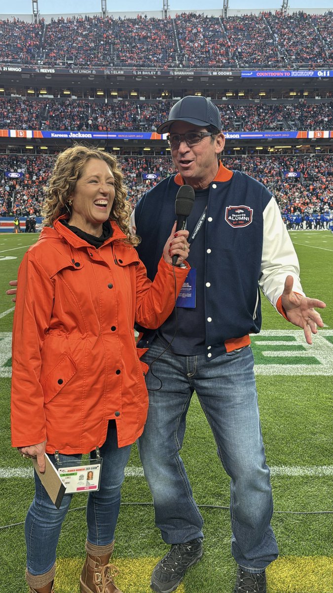 87ed's tweet photo. Won the toss (both of them, haha) 🤣 Won the game! Always special to be back in Broncos Country! 🏈🧡💙 https://t.co/jQFI8UYMXM