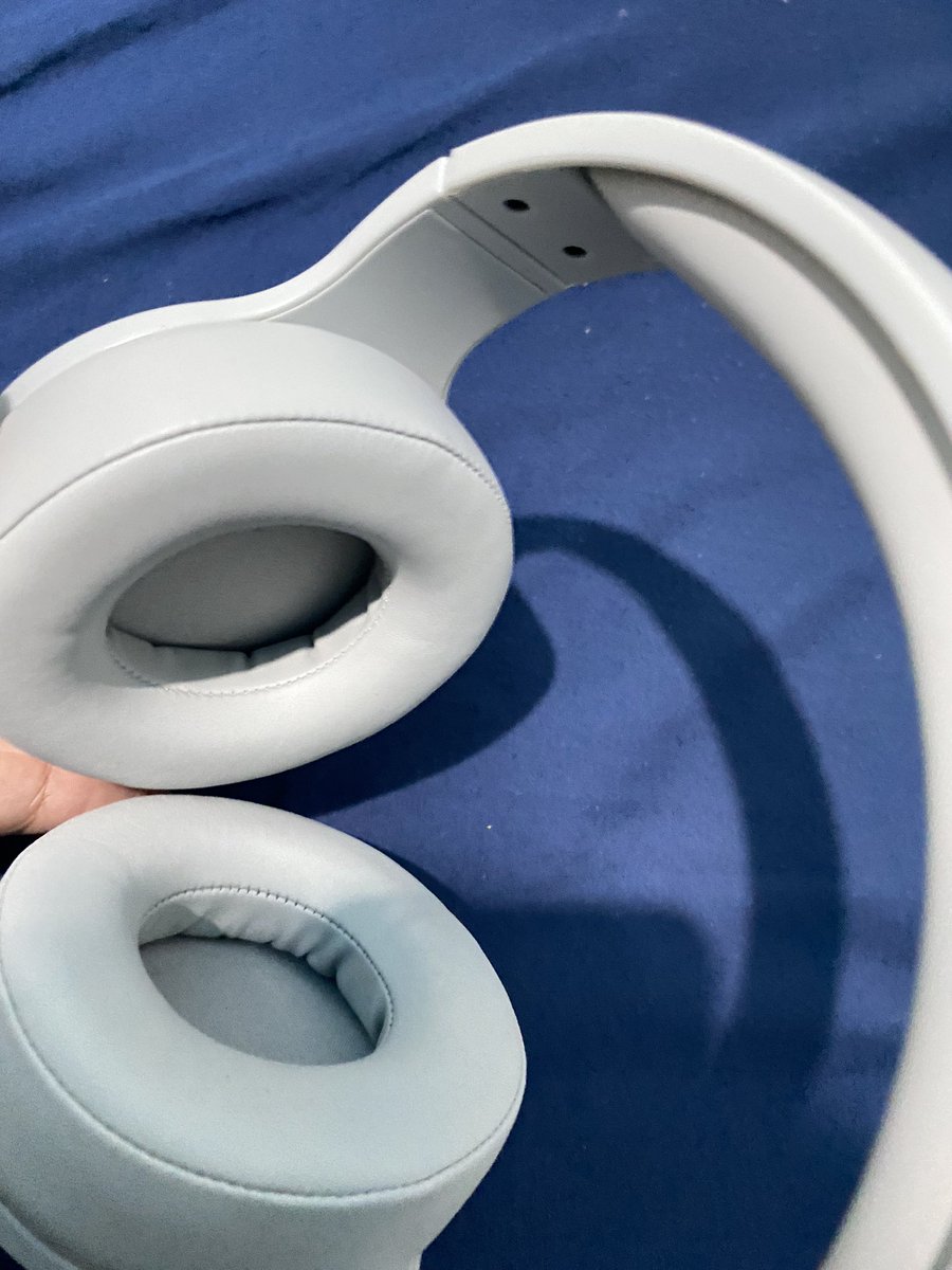 Azzzaid_'s tweet photo. WTS Want To Sell
Headphone wireless RIPPLE RHB-A007 warna beige
JUAL MURAH AJAA!!
📍dom jogja
#wts #wtb #zonauangㅤ https://t.co/ROQvN5Iw60