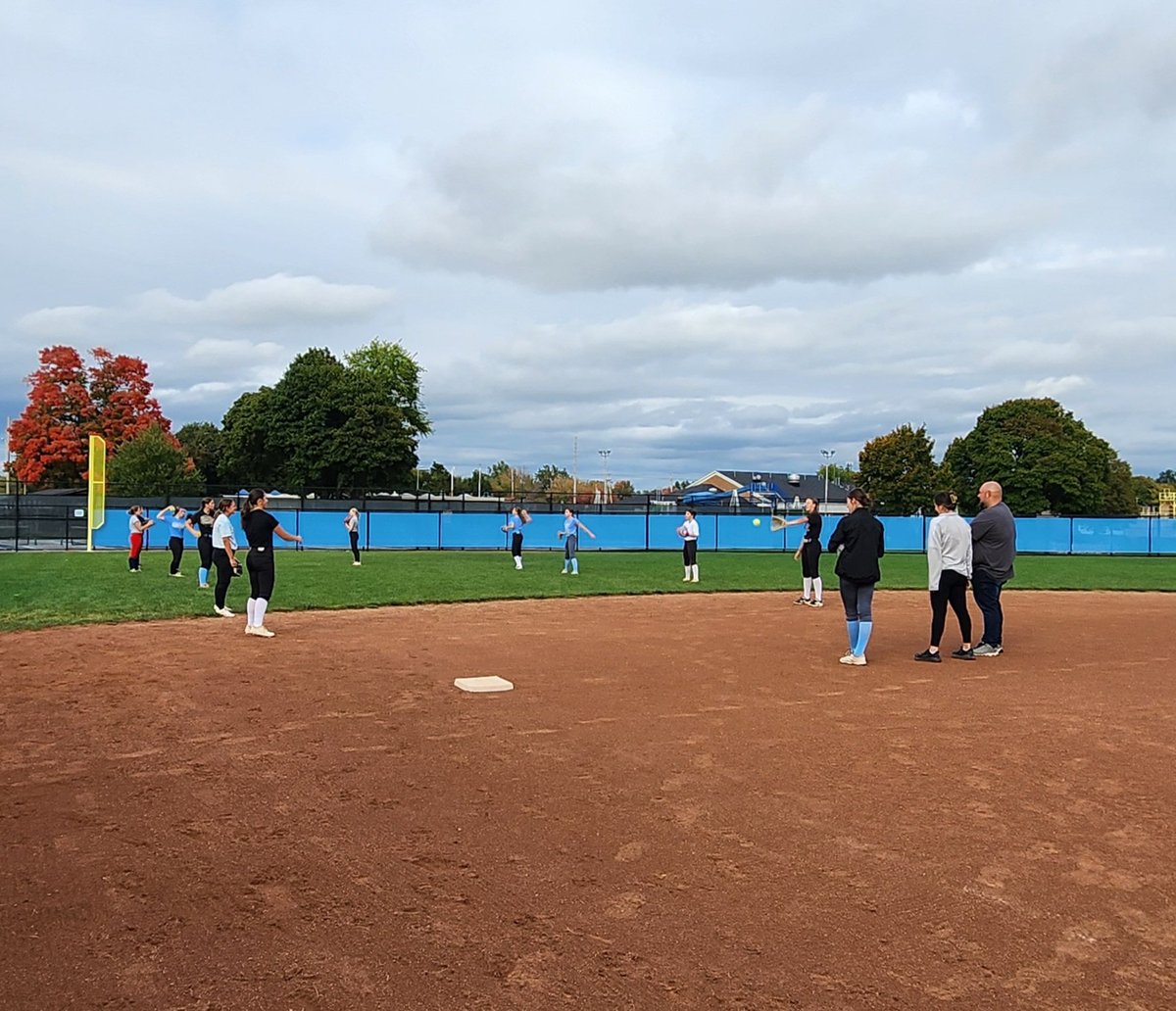 SouthRebelsSB's tweet photo. Another great turnout at Open Fields last evening! Energy, effort and attitudes have been phenomenal since we started in Sept. #GoRebels #TEAMFAMILY #AlwaysBelieve @ohiovarsity @southathletics https://t.co/46pAmqi6j4