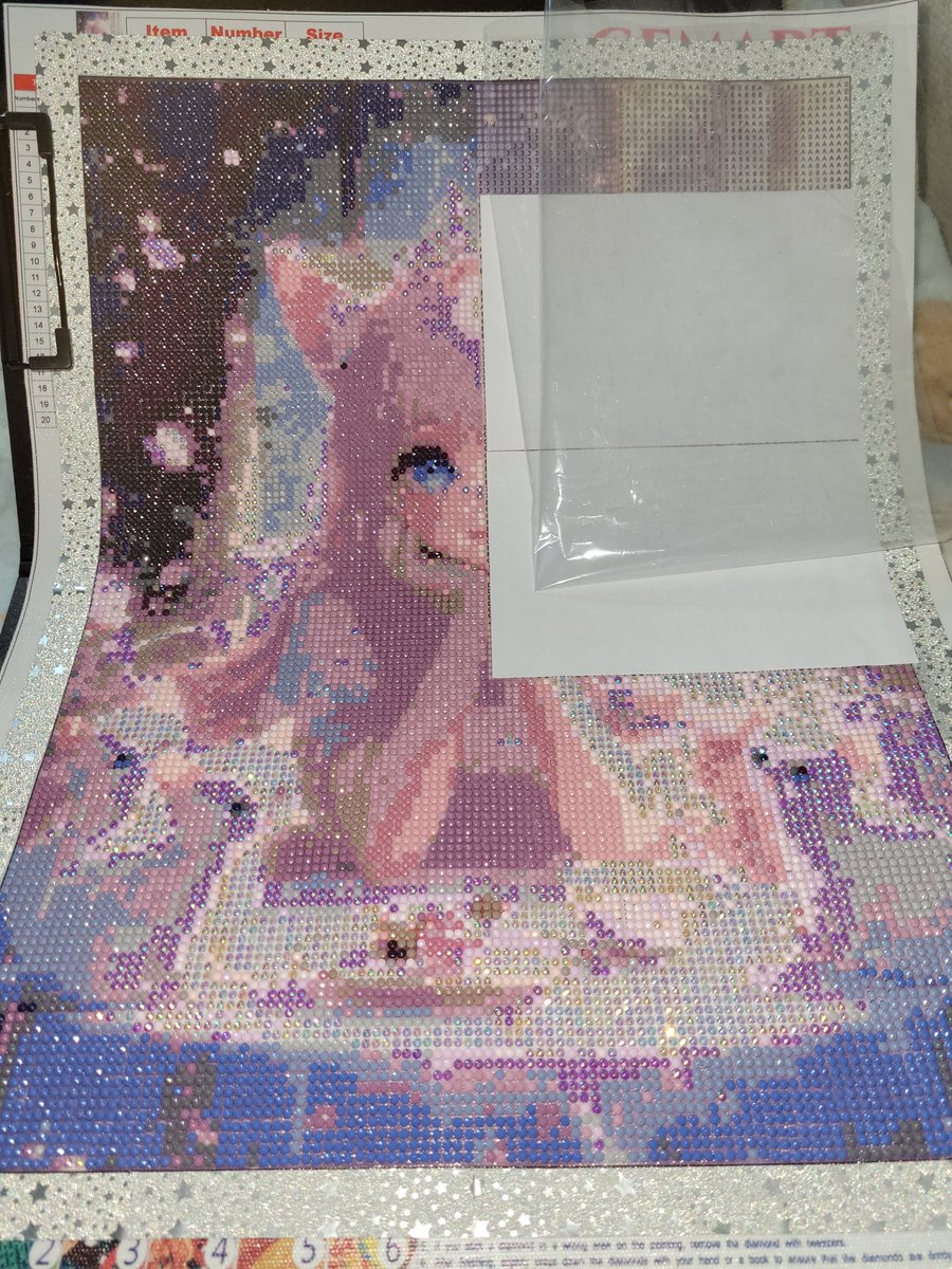 datennsi0723's tweet photo. こんにちわ🐈‍⬛🌙
昨日あらたに11作品届きました✨️
3枚目4枚目を見て見て✨
ケース入り台紙枠あり、ビーズはチャック袋入り���番号シール付きSJビーズ入り何てお初で
(っ ॑꒳ ॑c)わくわく！しちゃった️🩵

#ダイヤモンドアート https://t.co/GjBrSOufqP