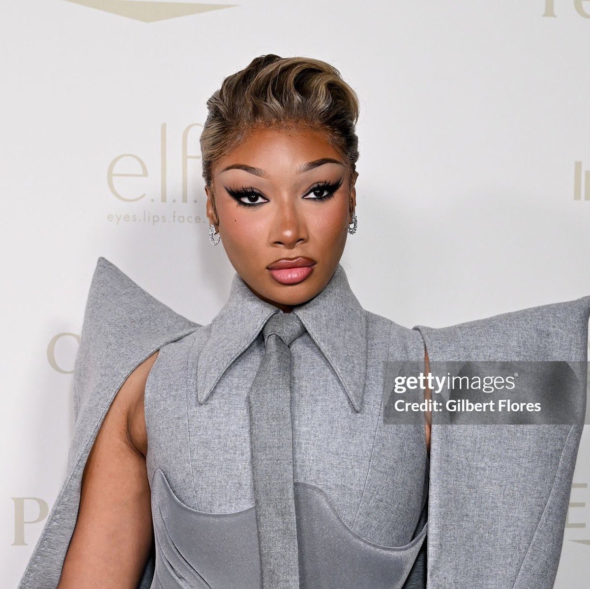 marnixample's tweet photo. “she doesn’t have a nose job.” 💀 https://t.co/fyfBcs5Bal