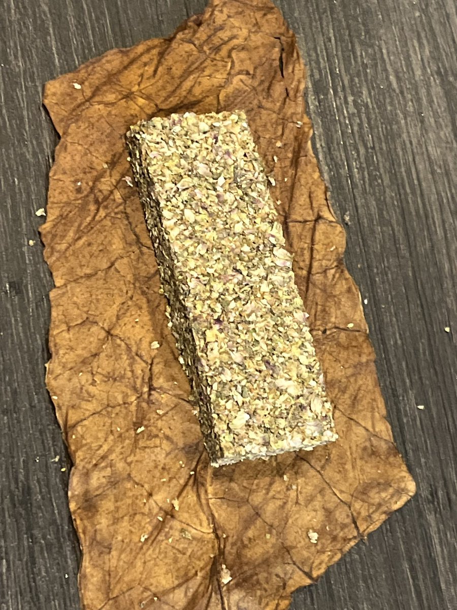 g2a5q's tweet photo. 🕶🚬😒 https://t.co/46ZOffXPkB