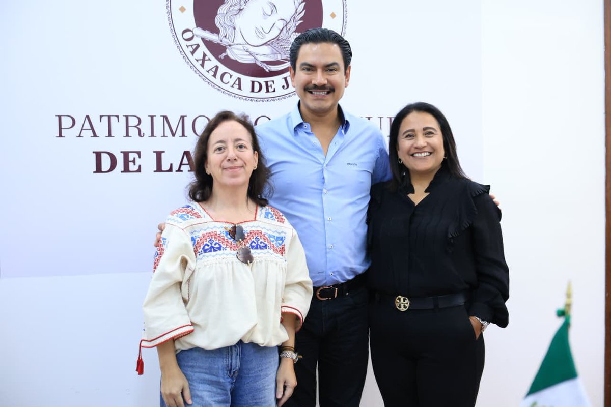 MunicipioOaxaca's tweet photo. 🎭 El Presidente Municipal @raychagoya se reunió con Eva de Mingo Nieto, Consejera Cultural y Científica de la Embajada de España en México, para explorar nuevas oportunidades de colaboración cultural.

#VecinasYVecinos #TransformandoJuntosLaCapital #OaxacaDeJuárez https://t.co/QTlvjaE0X9