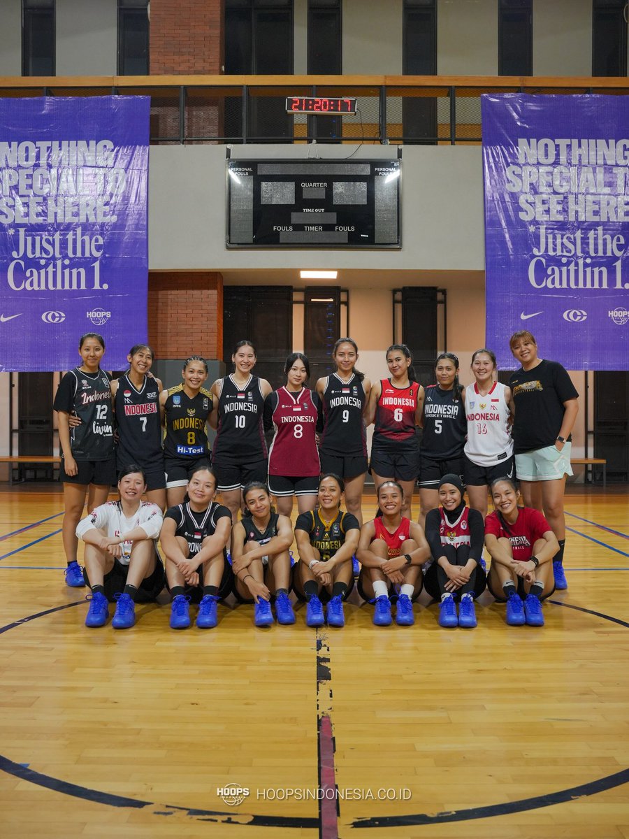 _girltalk's tweet photo. Hoops Indonesia (the biggest basketball store in the country!) put together such a cool Caitlin 1 experience for Indonesian pro players!! 💙

Really hope Caitlin gets to visit as many countries as possible on her shoe tour. This rollout is showing just how global her fanbase is https://t.co/JofDuqvZG3