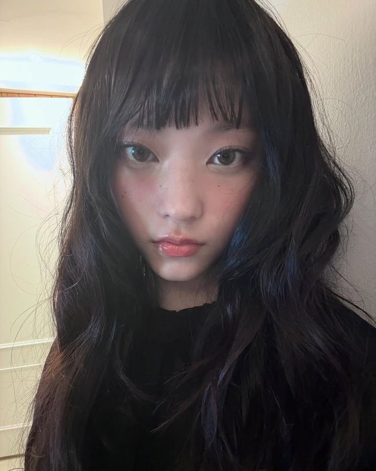 ups1dedownkiss's tweet photo. Happy Haerin Day!!! https://t.co/ypfKL8hm44