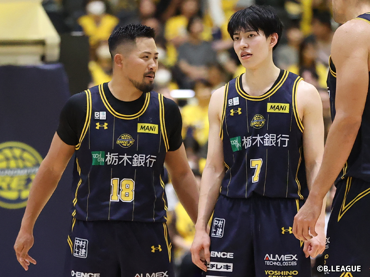 bbking_jp's tweet photo. 🎥#BMYHERO🎥
渡邉裕規と鵤誠司が選ぶ宇都宮ブレックス歴代“No.1”選手は？ 「一番バスケIQが高いのは…」
https://t.co/WhY5L3sKtP
Bリーグ応援番組「B MY HERO!」にて2人インタビュー映像が公開！ 「Bリーグ10シーズンで一番〇〇だったブレックスの選手は？」というテーマで語っていただきました。 https://t.co/THHSFgMooE
