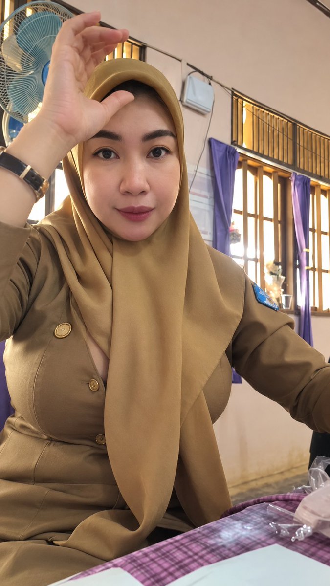 RatuwAlyssa's tweet photo. Yang lagi viral
https://t.co/DTg2YEUCLx https://t.co/h1Xnmi9uBd