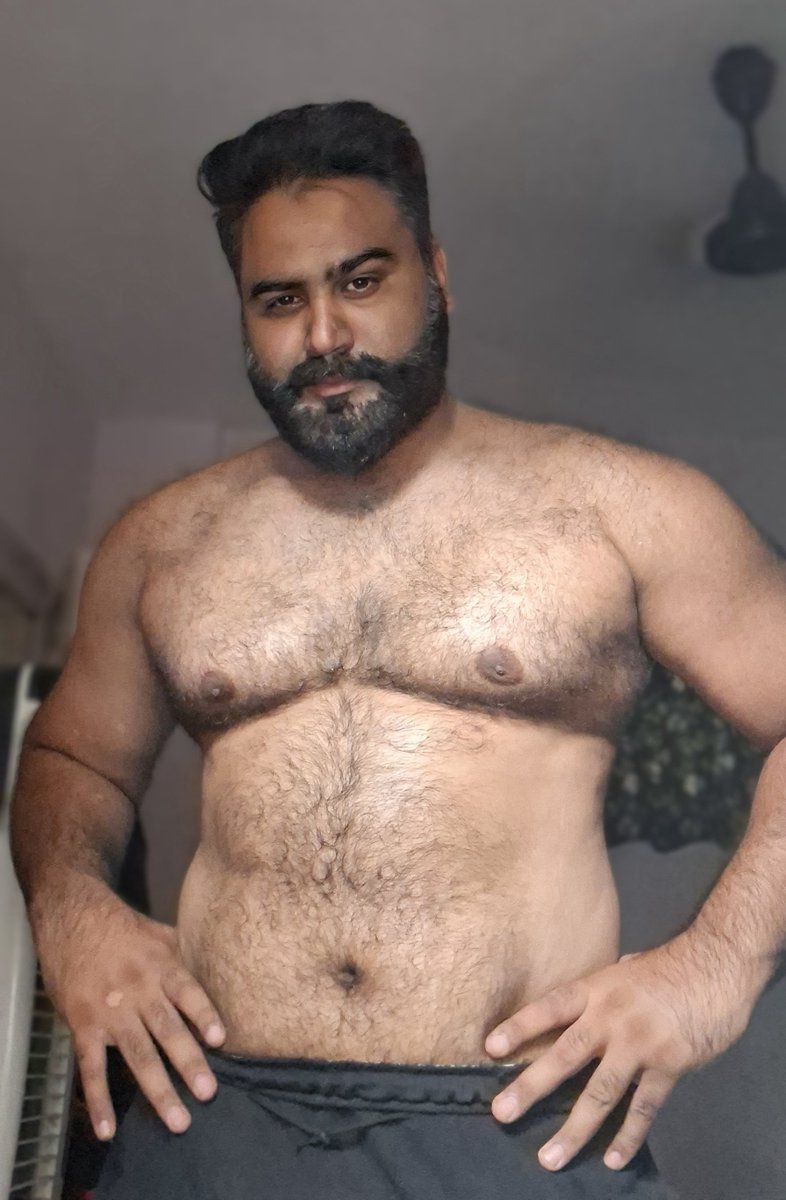 jimcryptic's tweet photo. An Actor Looking For A Role! 
#muscles #beard #tall #bold https://t.co/oN4dIB5PP6