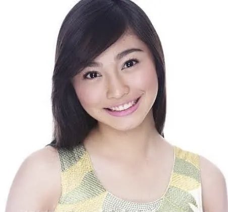 JuliesArchives's tweet photo. Naalala niyo ba siya guys? 
Siya talaga ang forever multo ko sa PBB, nauubos pa allowance ko para sa 2366 nayan, bwahaha. What if siya ang nanalo, what if di siya binash ng malala noon, what if tinuloy niya ang showbiz. 🤔 https://t.co/Le03fRnNop
