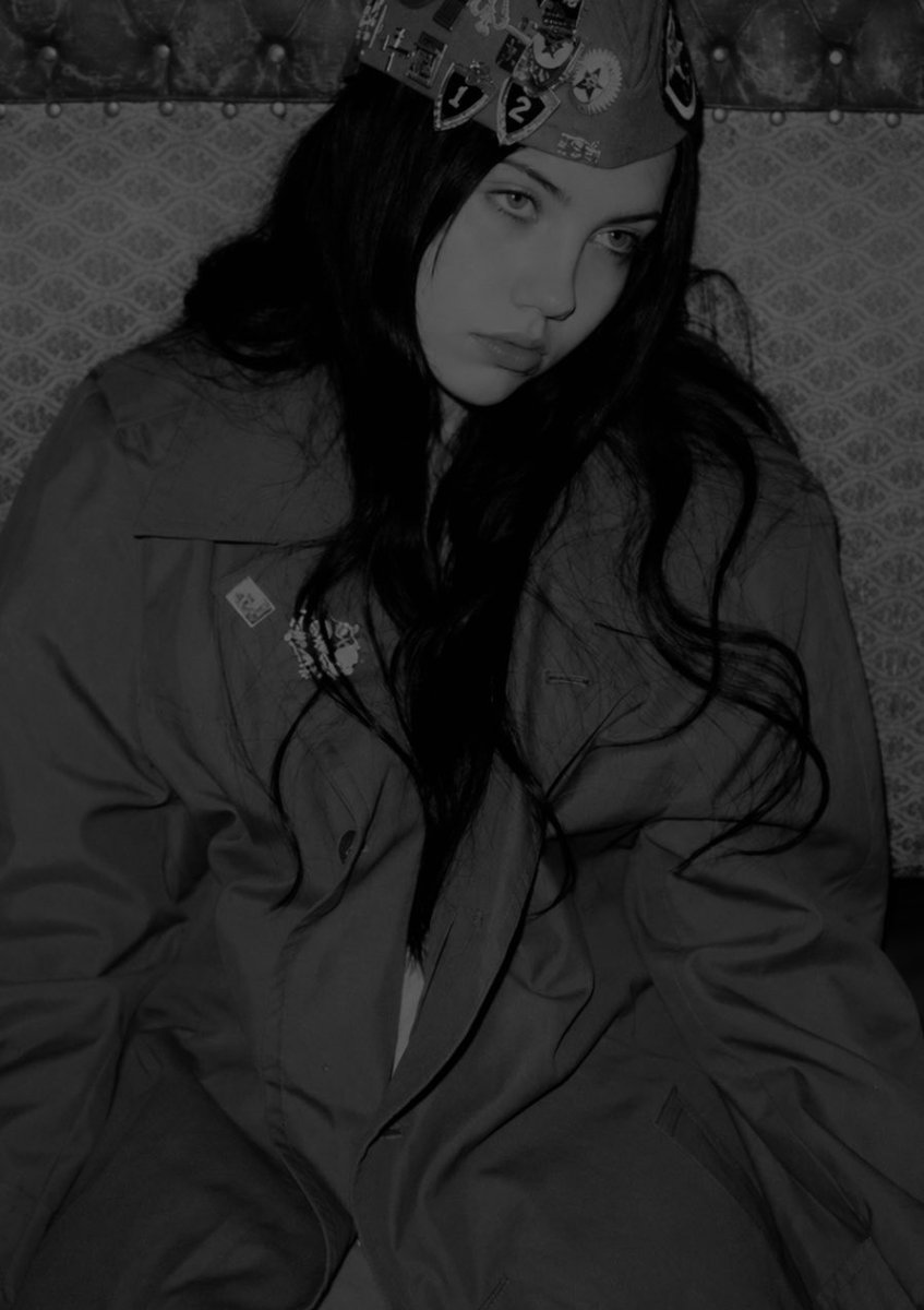UNH0LYHYMN's tweet photo. ᅠᅠᅠᅠ

𝐯𝐞𝐬𝐩𝐞𝐫  ——— 𝐫𝐚𝐯𝐞𝐧𝐬𝐜𝐫𝐨𝐟𝐭.

innocence is a beautiful disguise.
god never answered.
𝖇𝖚𝖙 𝖘𝖔𝖒𝖊𝖙𝖍𝖎𝖓𝖌 𝖊𝖑𝖘𝖊 𝖉𝖎𝖉. https://t.co/M5DQsK5DT5