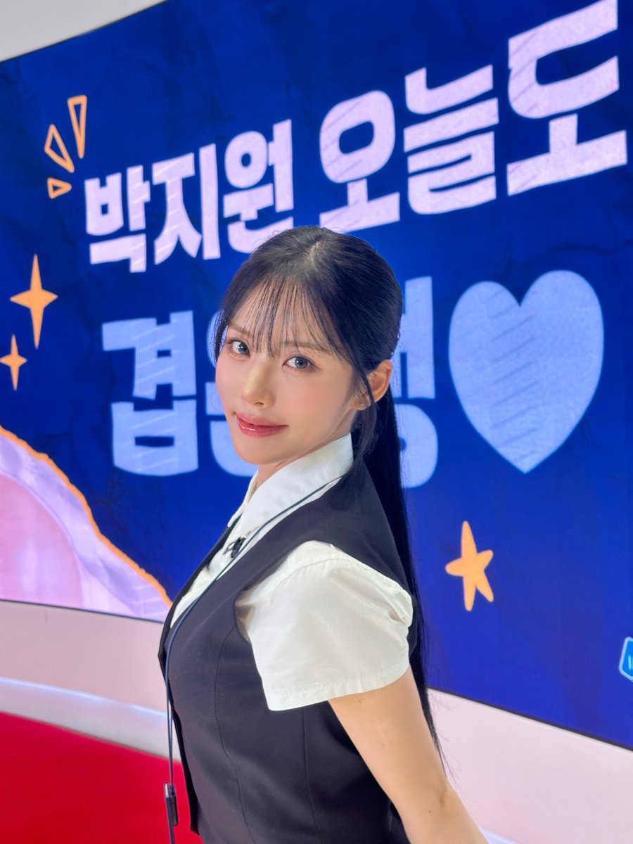 dnjsl_jw's tweet photo. 예쁘당💙 https://t.co/GrFHXr1ux4