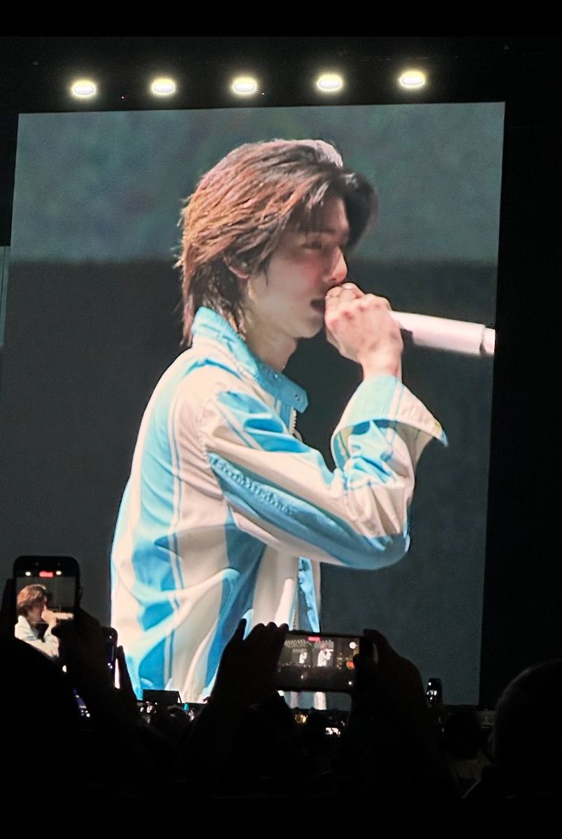 juhoonwink's tweet photo. absolutely unreal ♡ https://t.co/a0IJUoFron