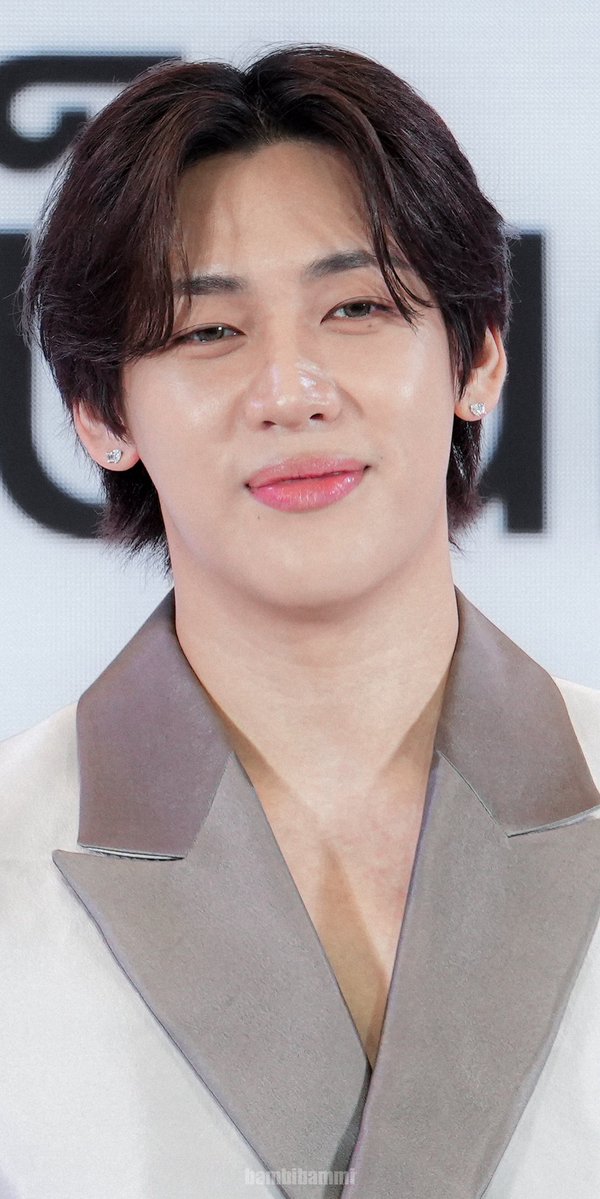 bambibammi97's tweet photo. 261015 Xpression Beauty Press Conference

#BoPureXxBamBamPressCon
#BoPureXxBamBam
@BamBam1A #BamBam #뱀뱀 https://t.co/MHmt1ZVKW0