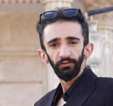 B_S_Spring's tweet photo. #امیرحسین_خاندوزی ۲۶ساله و کارمند یک شرکت خصوصی بود. او ۱۸ دی‌ماه برای شرکت در اعتراضات در گرگان از خانه خارج می‌شود و ۲۳ دی، پیکرش به خانوادهٔ او تحویل داده می‌شود. https://t.co/IwUG8tTpyu
